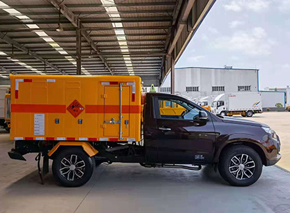 赵西垸林场爆破器材运输车