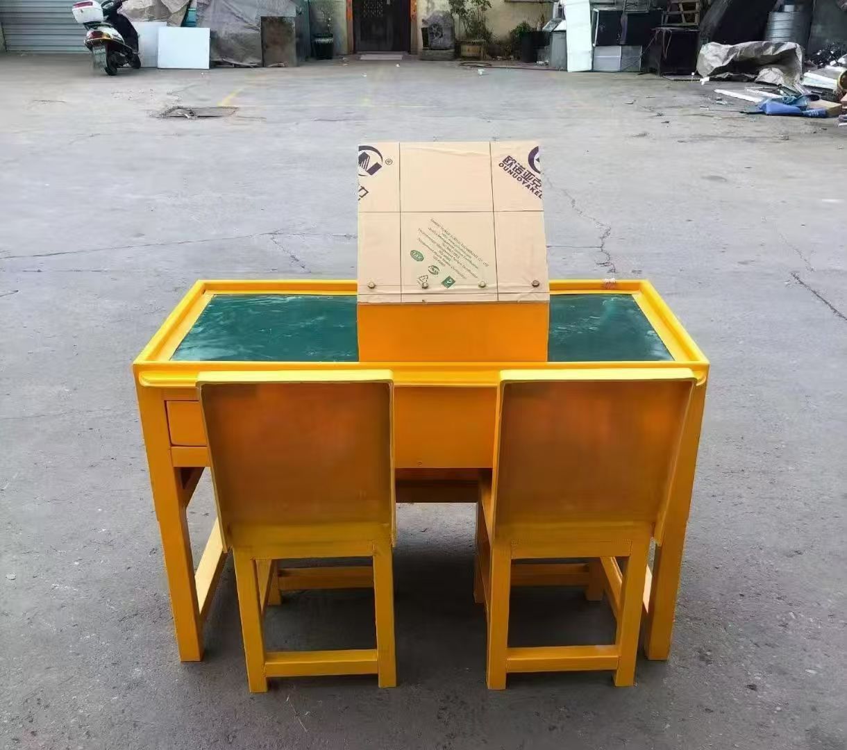 赵西垸林场防静电导通桌井下煤矿火工品发放桌：危险品流转的安全守护者